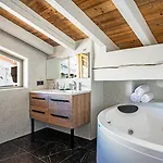 Le Levanna By Les Etincelles Tignes